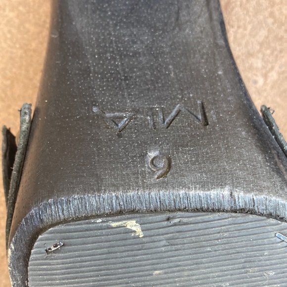 MIA women’s size 6 wooden clogs heels with rhinestone buckle - Picture 7 of 14